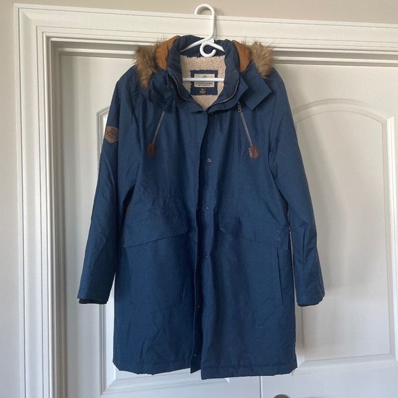 Legendary Whitetail Coat - Picture 1 of 5